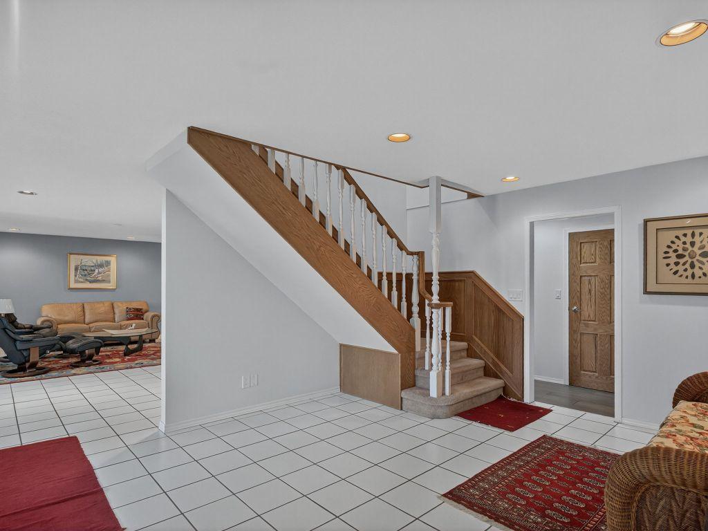 









832


Montigny

Road,
West Kelowna,




BC
V1Z 1S2

