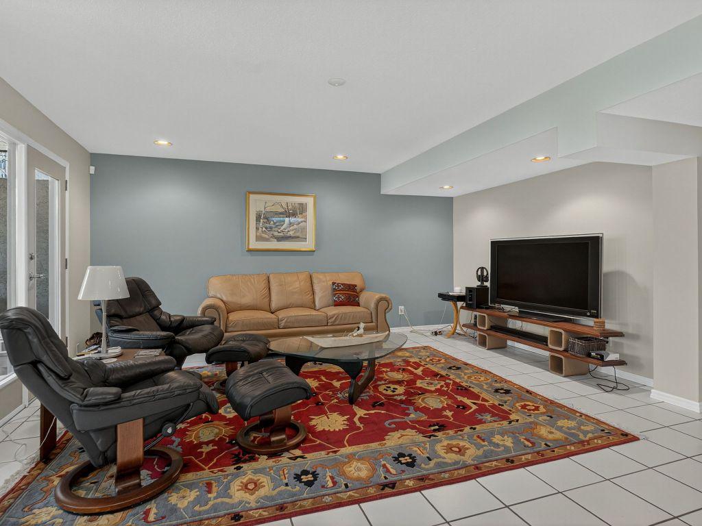 









832


Montigny

Road,
West Kelowna,




BC
V1Z 1S2

