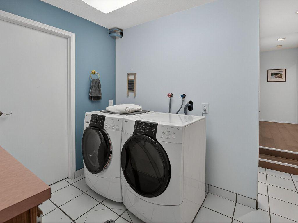 









832


Montigny

Road,
West Kelowna,




BC
V1Z 1S2

