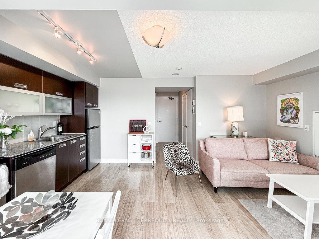 









100


Western Battery

Road, 1901,
Toronto,




ON
M6K 3S2

