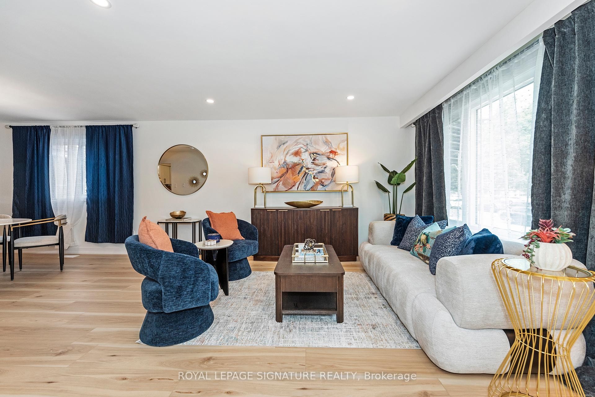 









34-36


Delawana

Drive,
Hamilton,




ON
L8E 1G4


