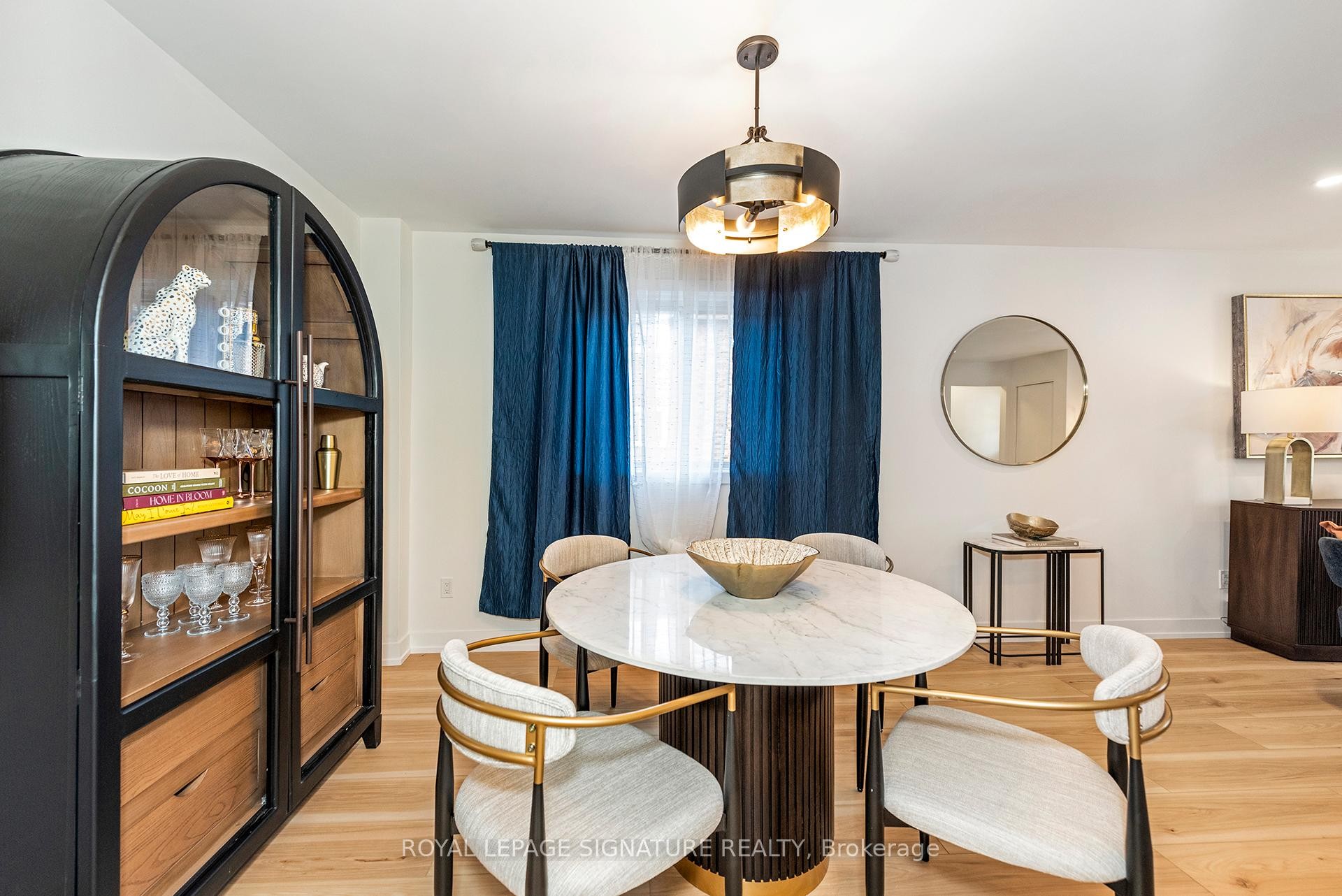 









34-36


Delawana

Drive,
Hamilton,




ON
L8E 1G4

