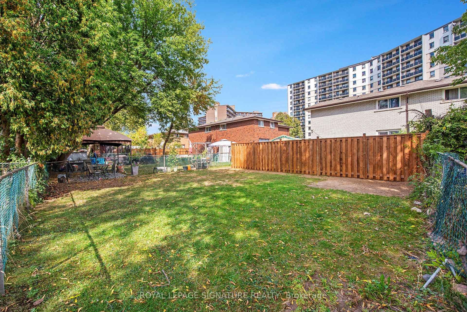 









34-36


Delawana

Drive,
Hamilton,




ON
L8E 1G4

