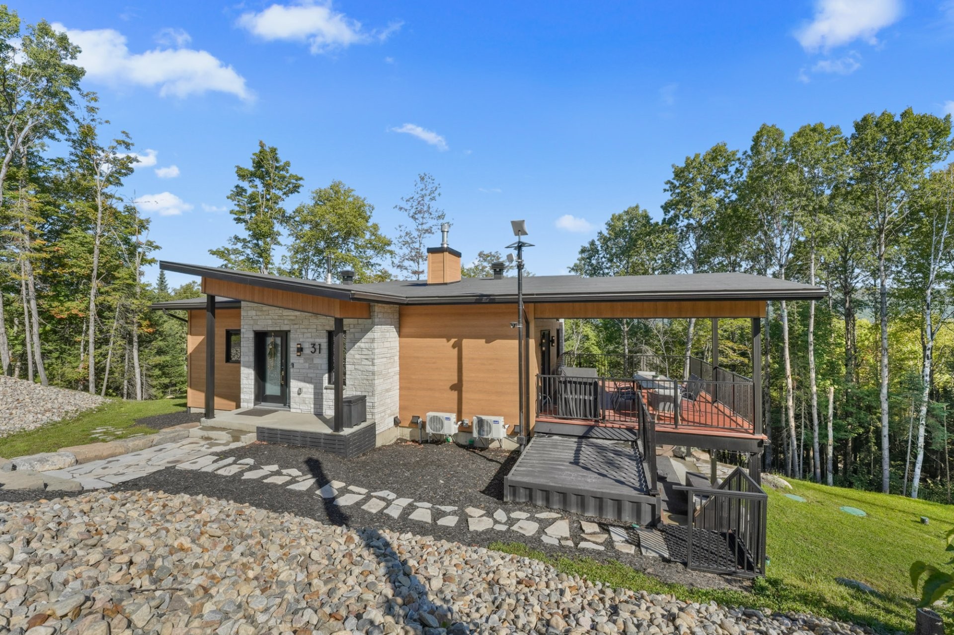 









31


Ch. de l'Altitude

,
Saint-Côme,




QC
J0K2B0

