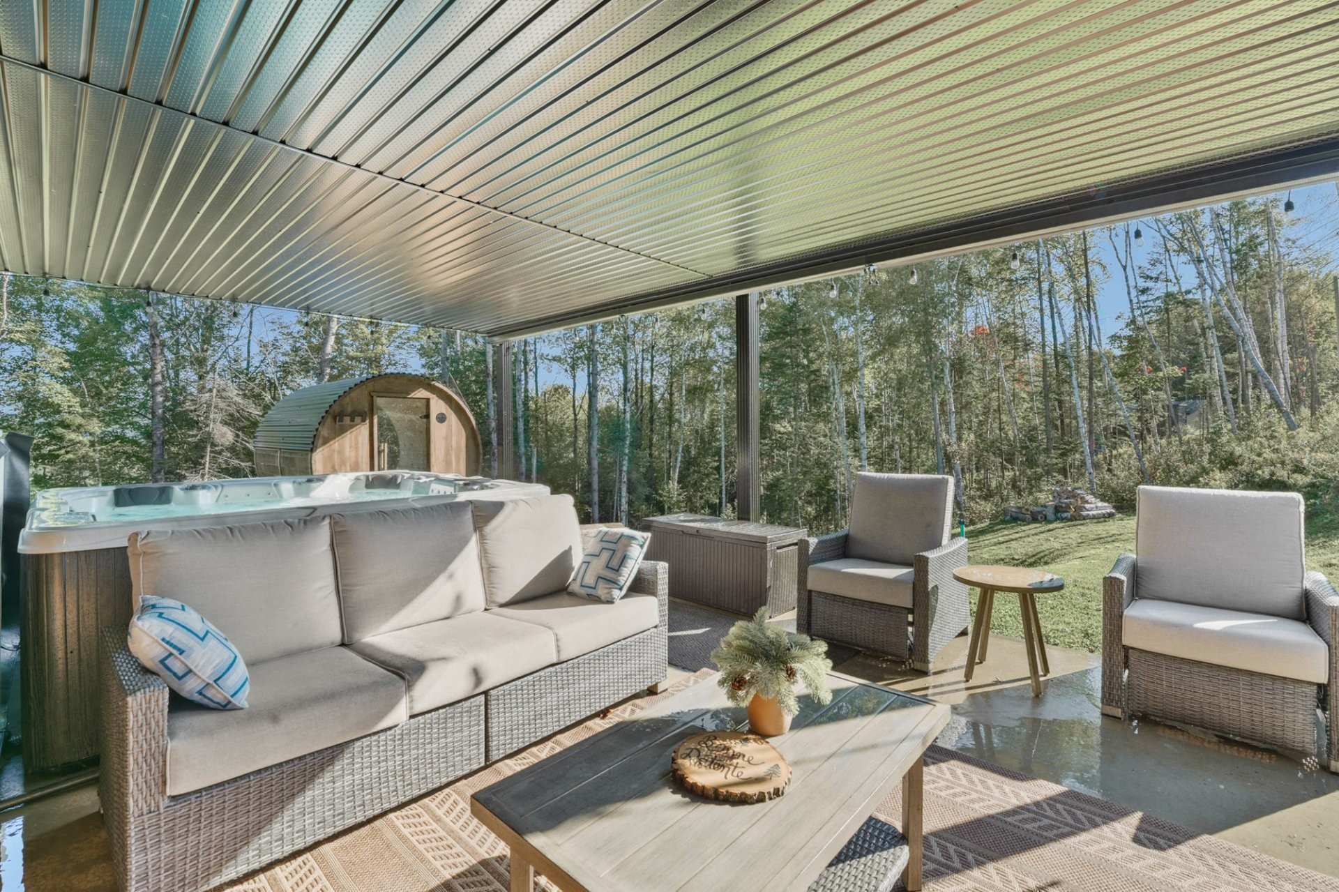 









31


Ch. de l'Altitude

,
Saint-Côme,




QC
J0K2B0

