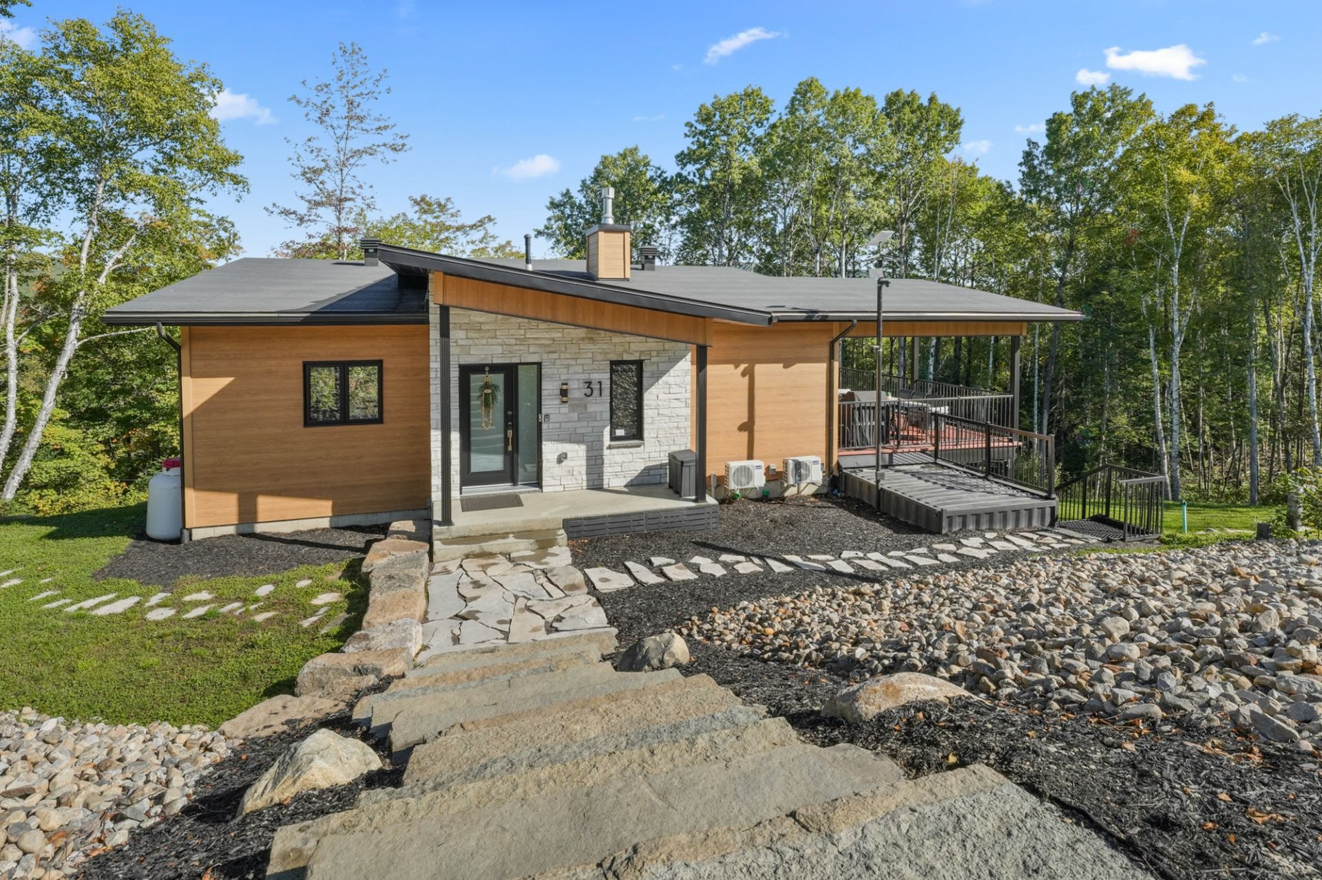 









31


Ch. de l'Altitude

,
Saint-Côme,




QC
J0K2B0

