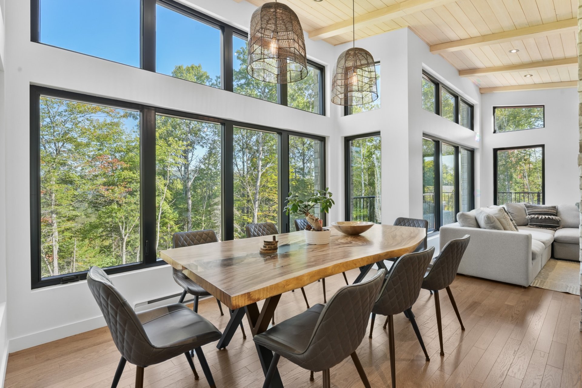 









31


Ch. de l'Altitude

,
Saint-Côme,




QC
J0K2B0

