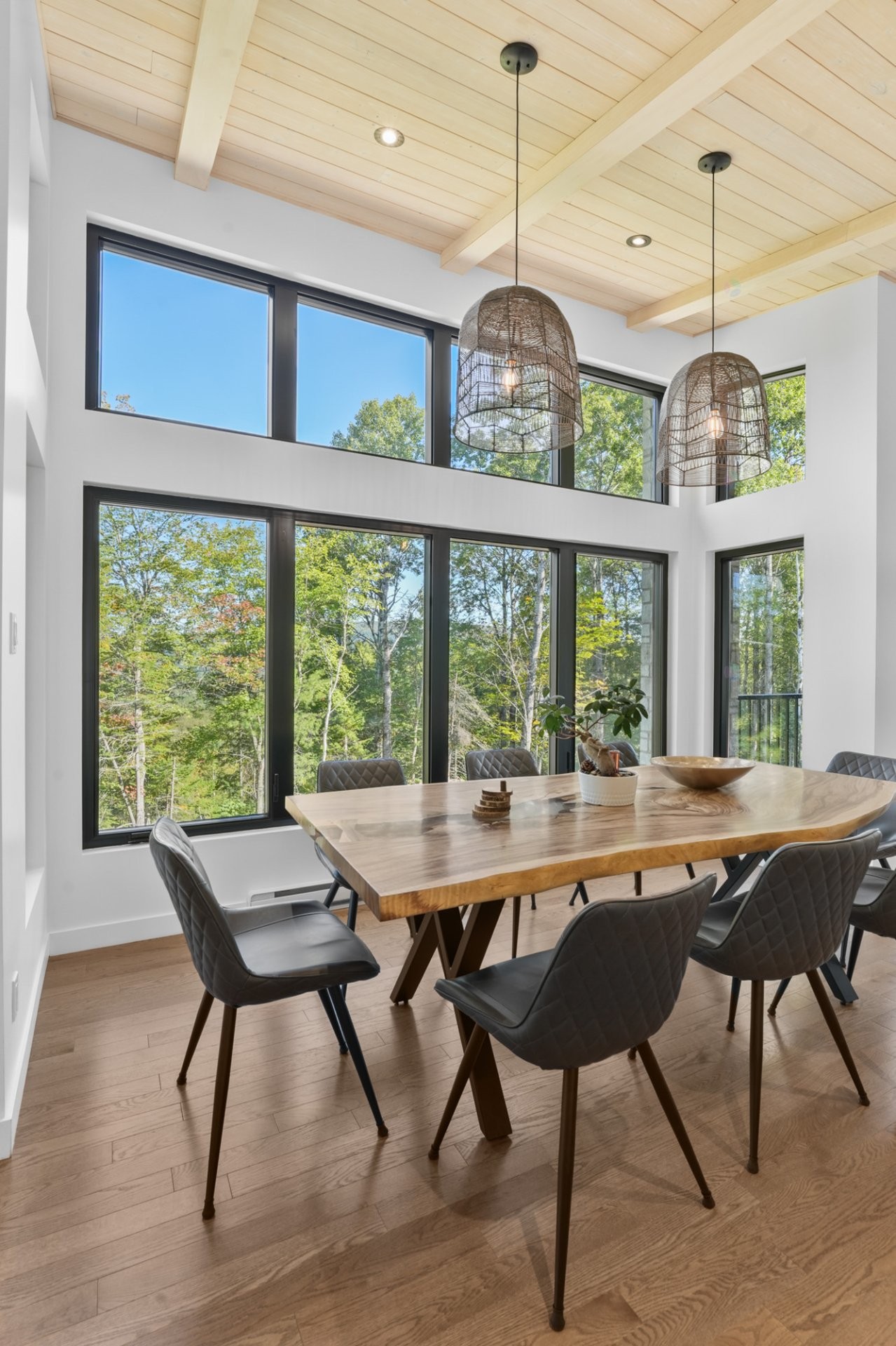 









31


Ch. de l'Altitude

,
Saint-Côme,




QC
J0K2B0

