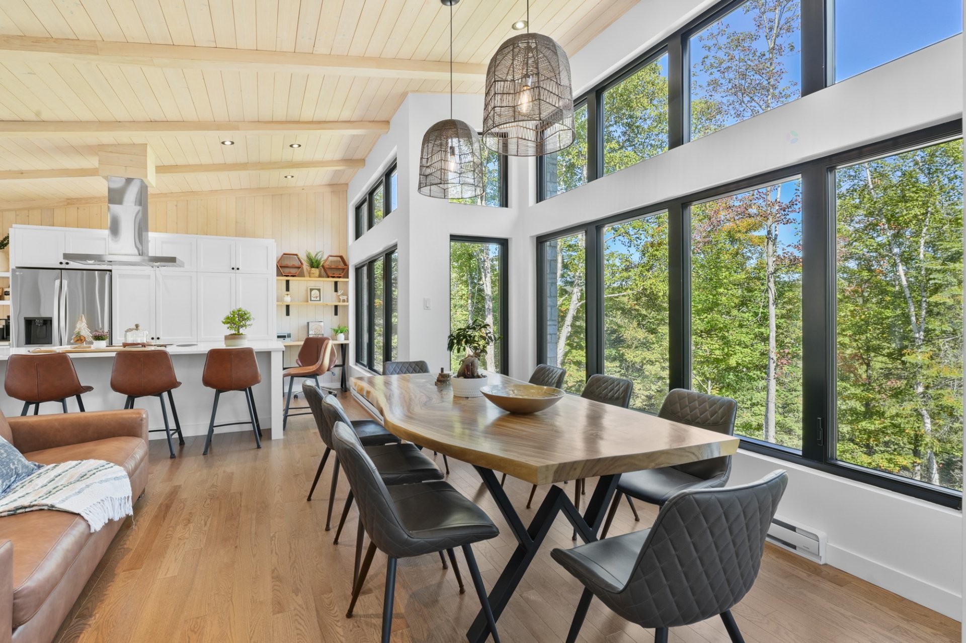 









31


Ch. de l'Altitude

,
Saint-Côme,




QC
J0K2B0

