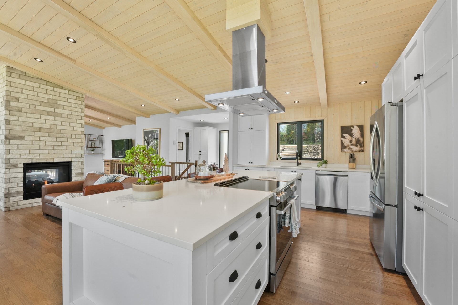 









31


Ch. de l'Altitude

,
Saint-Côme,




QC
J0K2B0

