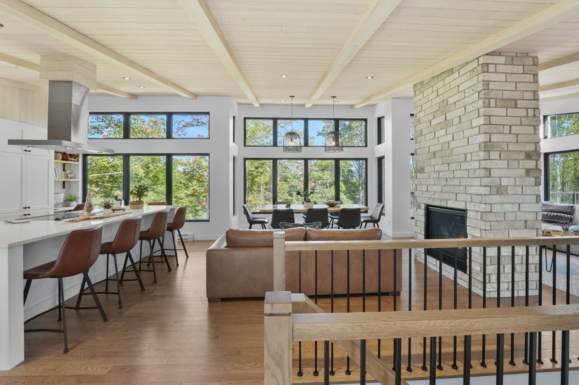 









31


Ch. de l'Altitude

,
Saint-Côme,




QC
J0K2B0

