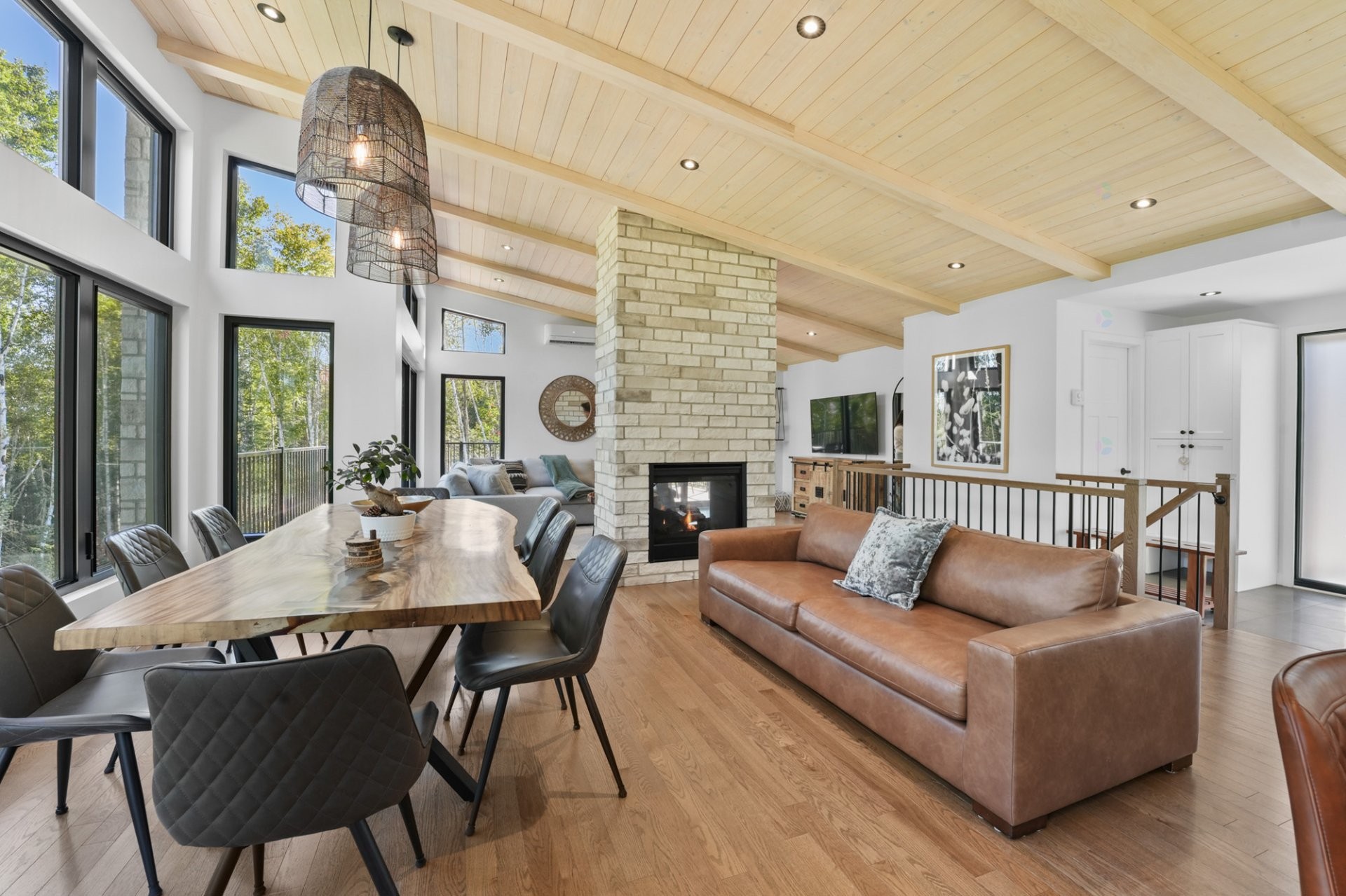 









31


Ch. de l'Altitude

,
Saint-Côme,




QC
J0K2B0

