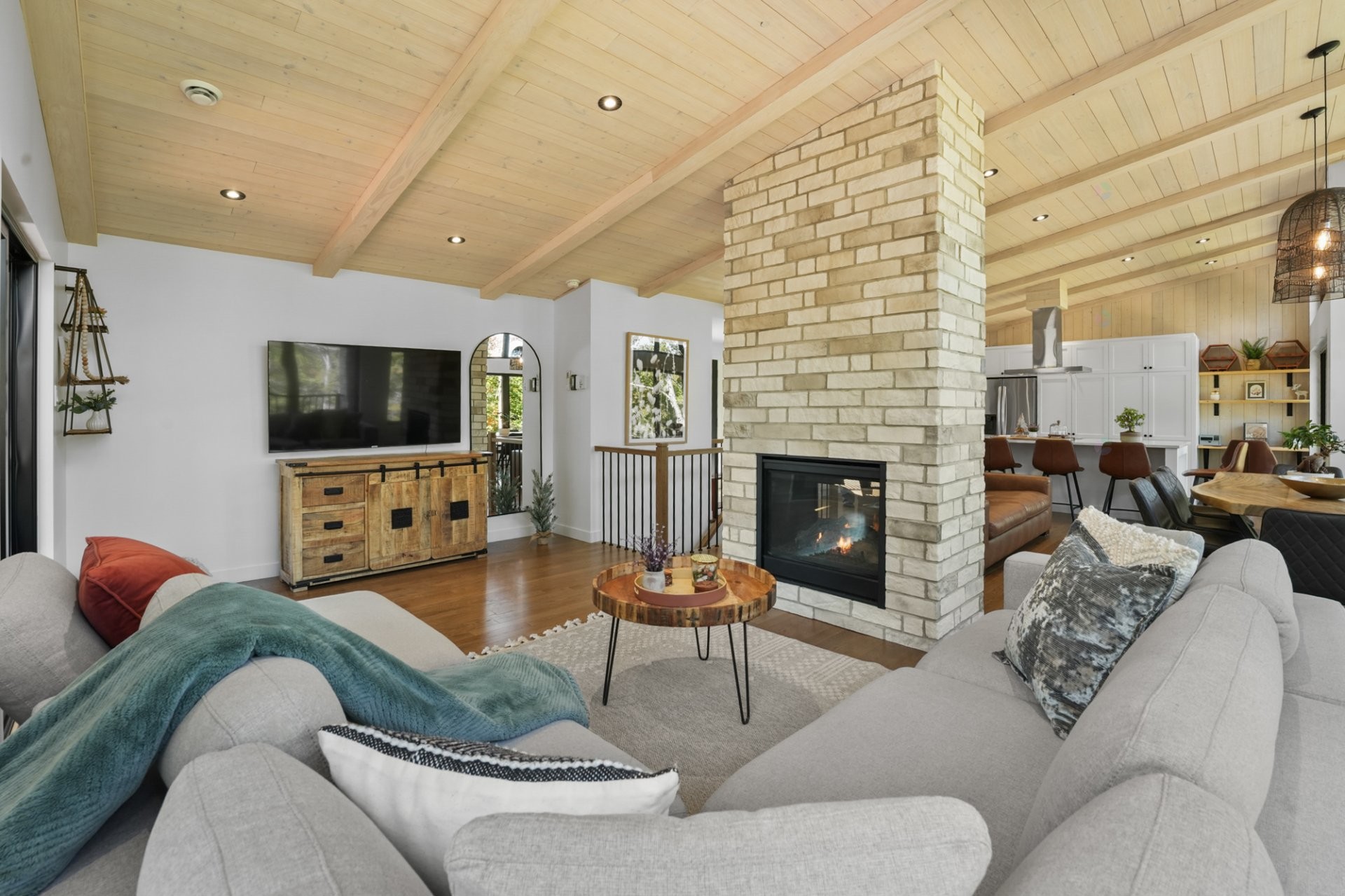 









31


Ch. de l'Altitude

,
Saint-Côme,




QC
J0K2B0

