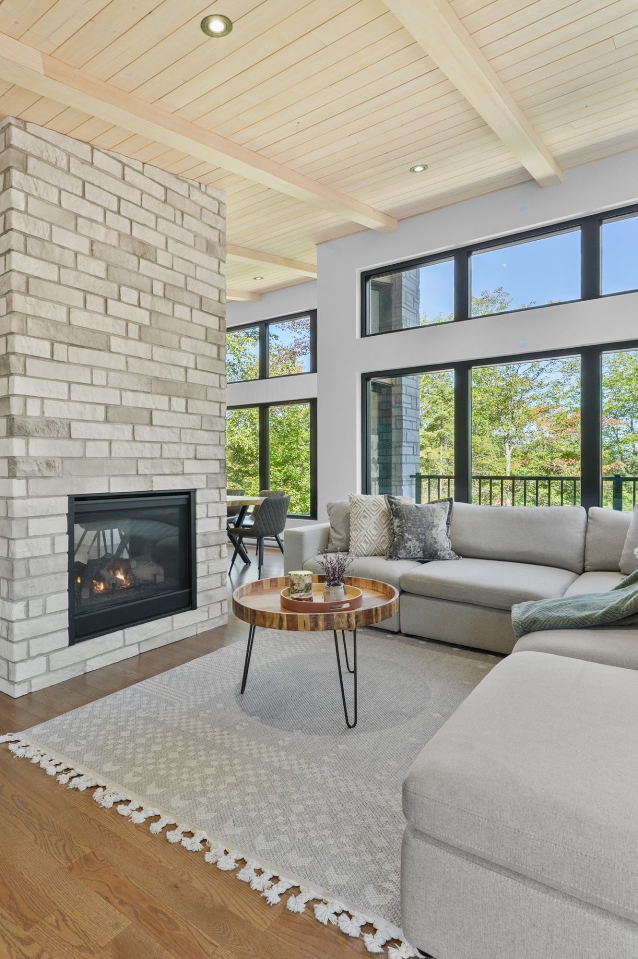 









31


Ch. de l'Altitude

,
Saint-Côme,




QC
J0K2B0

