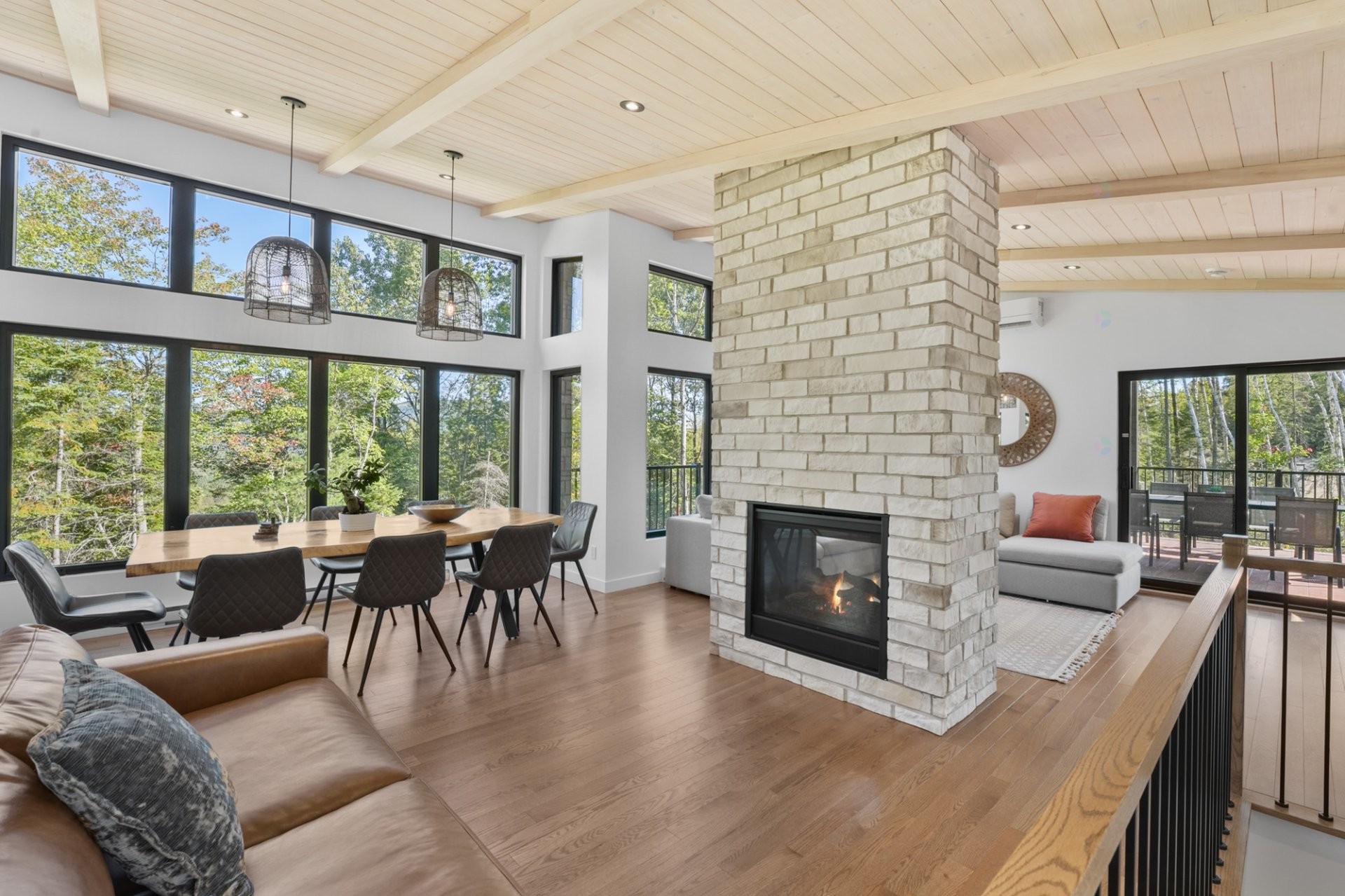 









31


Ch. de l'Altitude

,
Saint-Côme,




QC
J0K2B0

