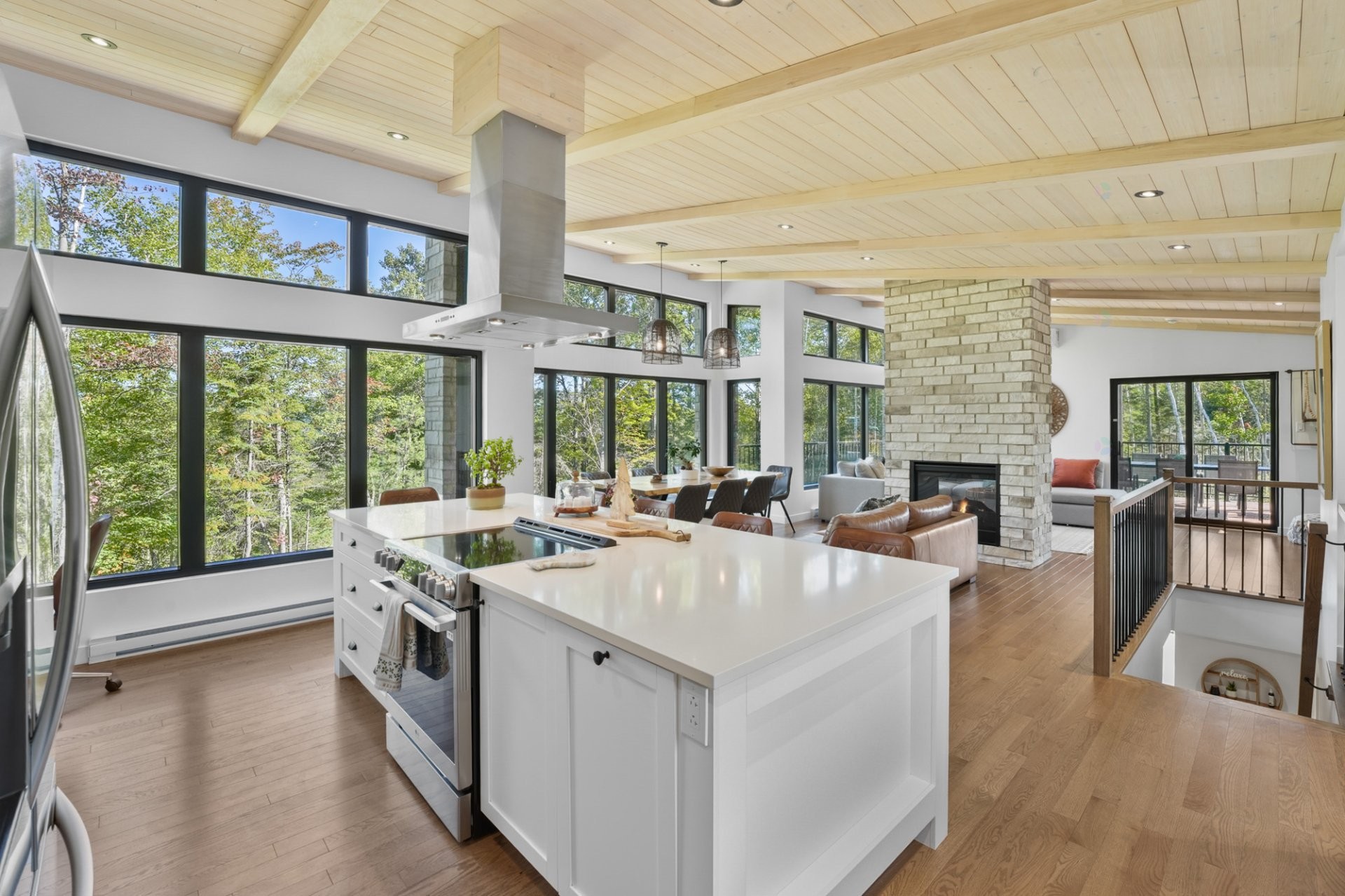 









31


Ch. de l'Altitude

,
Saint-Côme,




QC
J0K2B0

