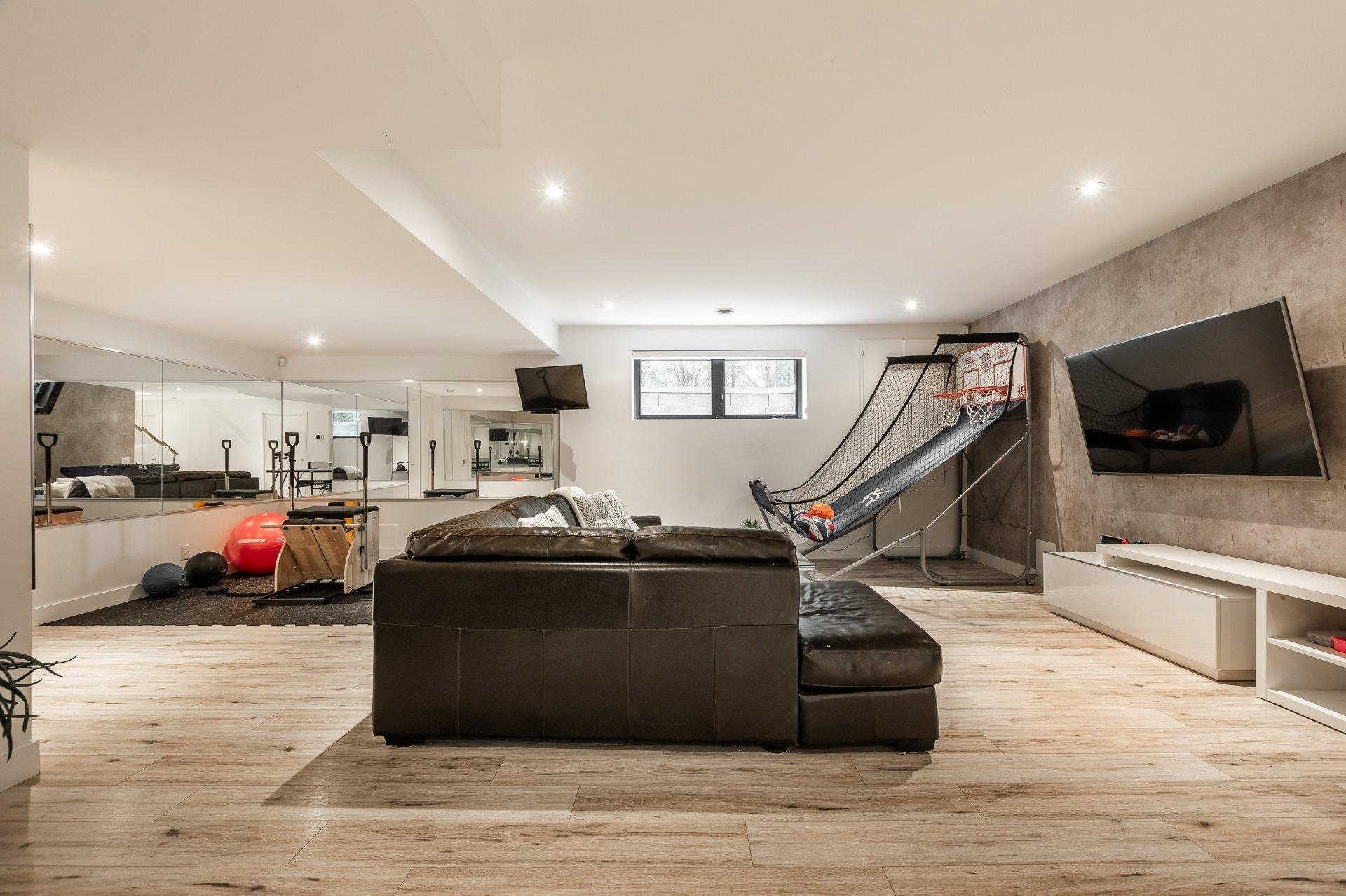 









104


Rue de l'Oiselet

,
Carignan,




QC
J3L7C3

