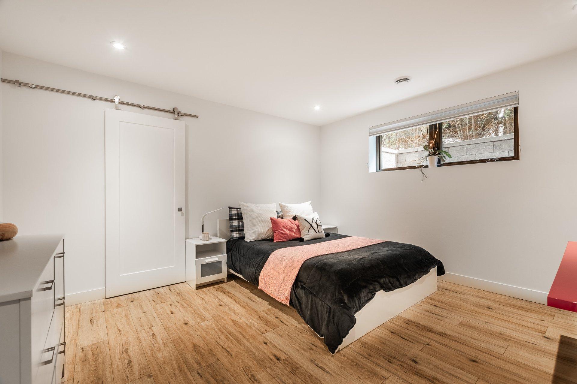 









104


Rue de l'Oiselet

,
Carignan,




QC
J3L7C3

