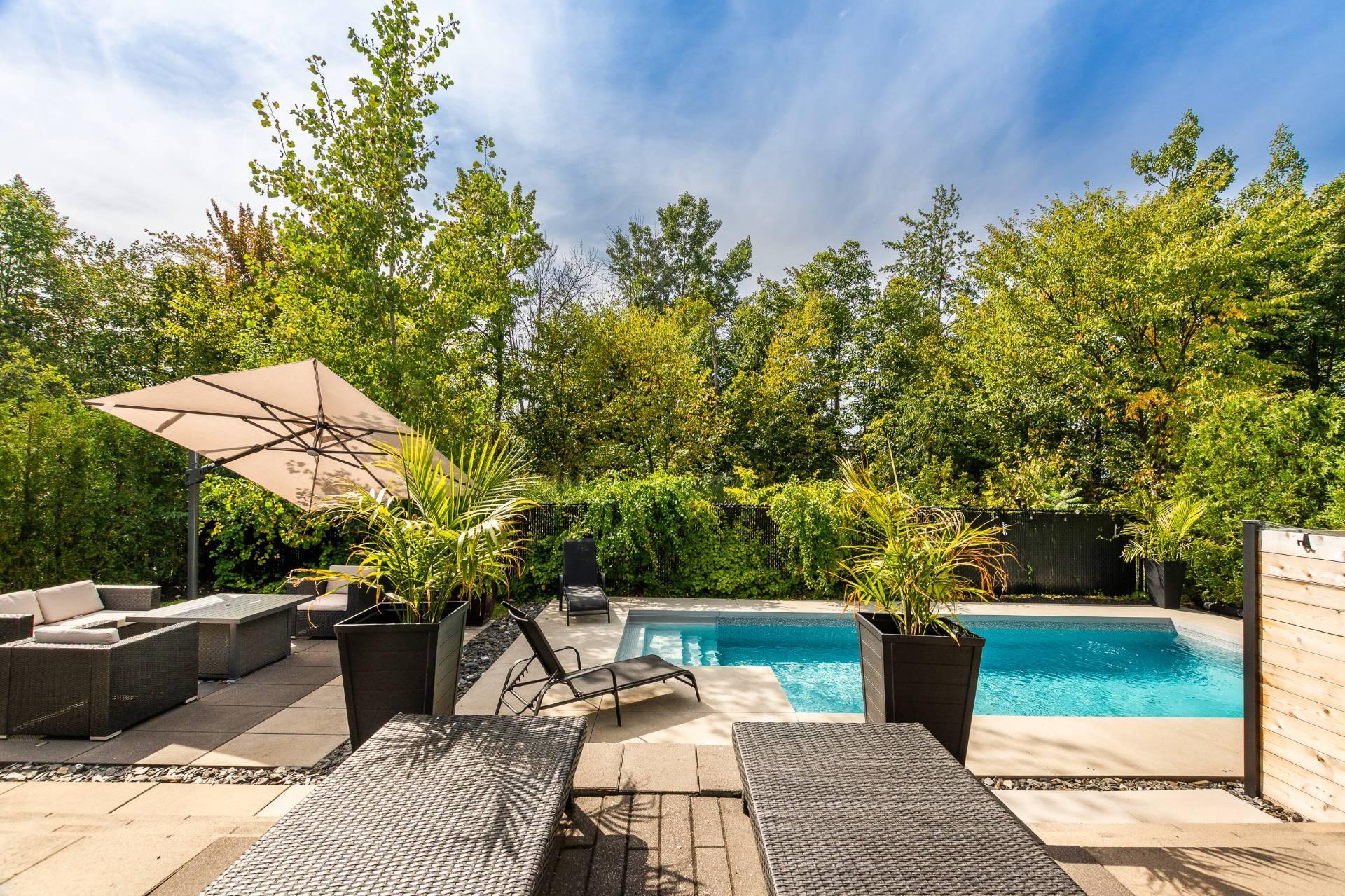 









104


Rue de l'Oiselet

,
Carignan,




QC
J3L7C3

