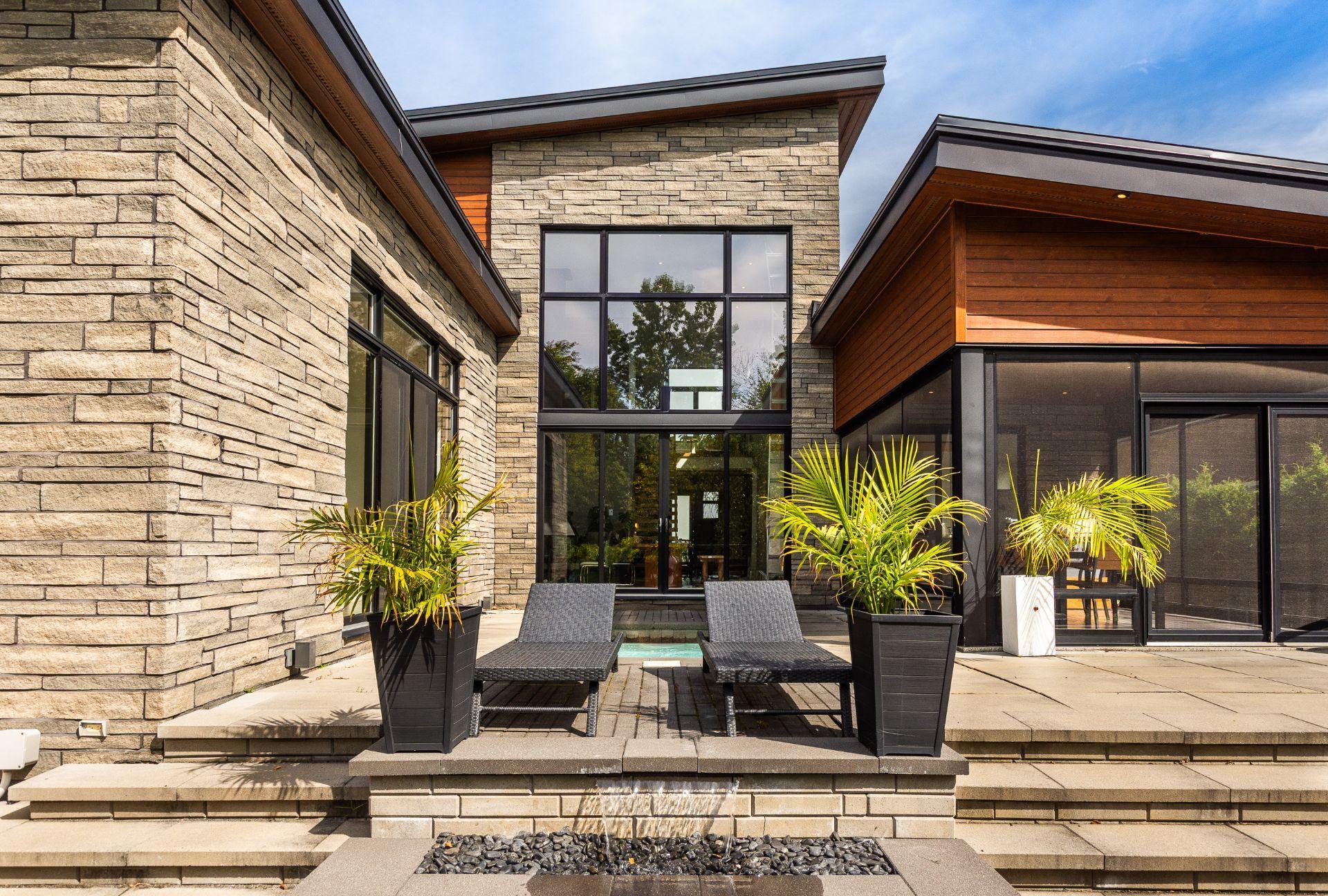 









104


Rue de l'Oiselet

,
Carignan,




QC
J3L7C3

