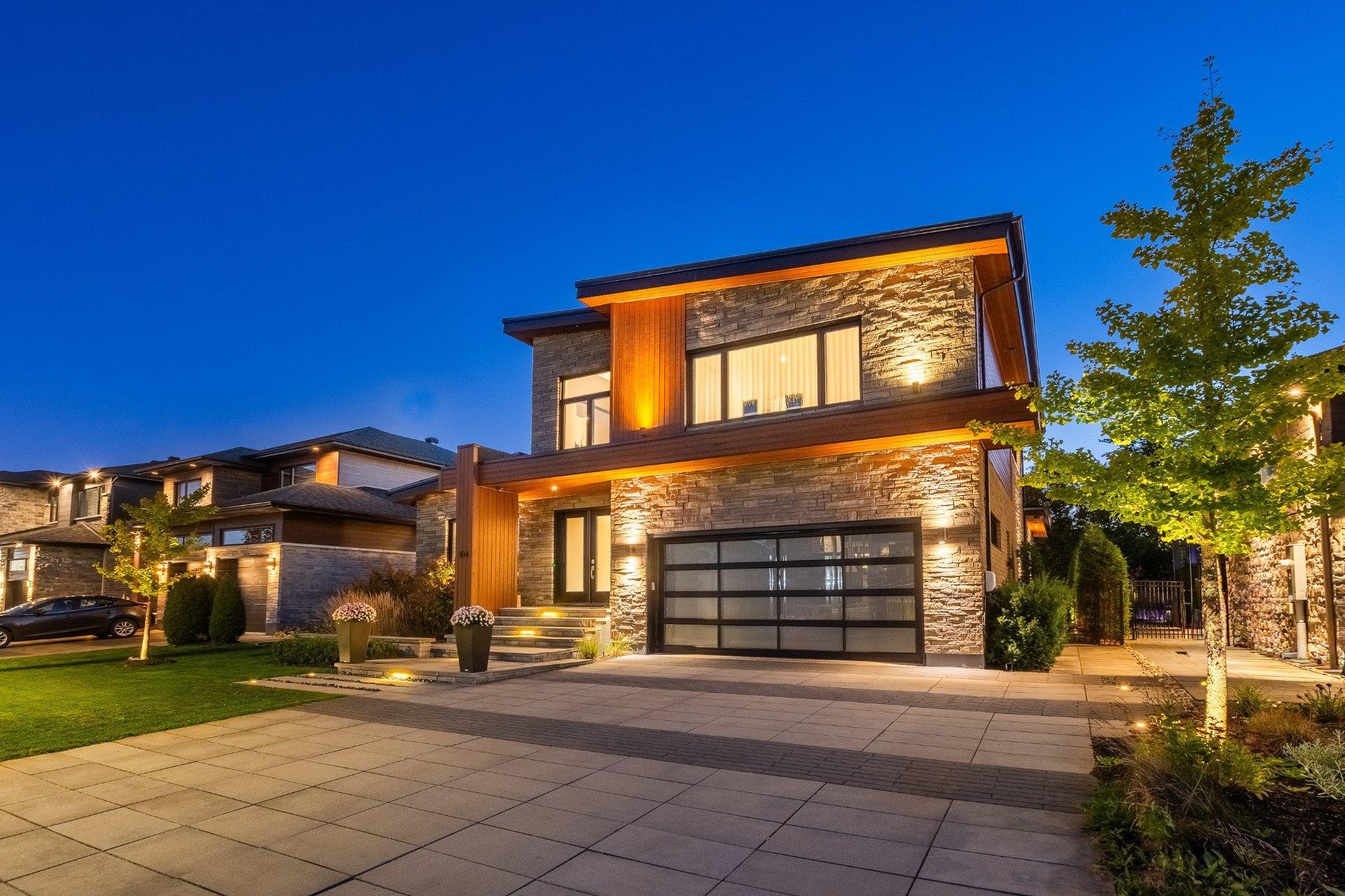 









104


Rue de l'Oiselet

,
Carignan,




QC
J3L7C3

