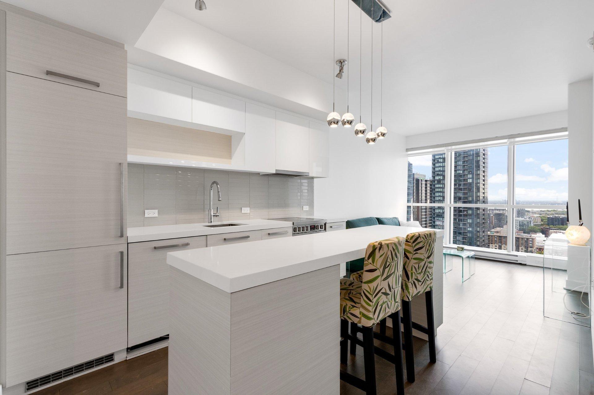 









1050


Rue Drummond

, 2303,
Montréal (Ville-Marie),




QC
H3B0G3

