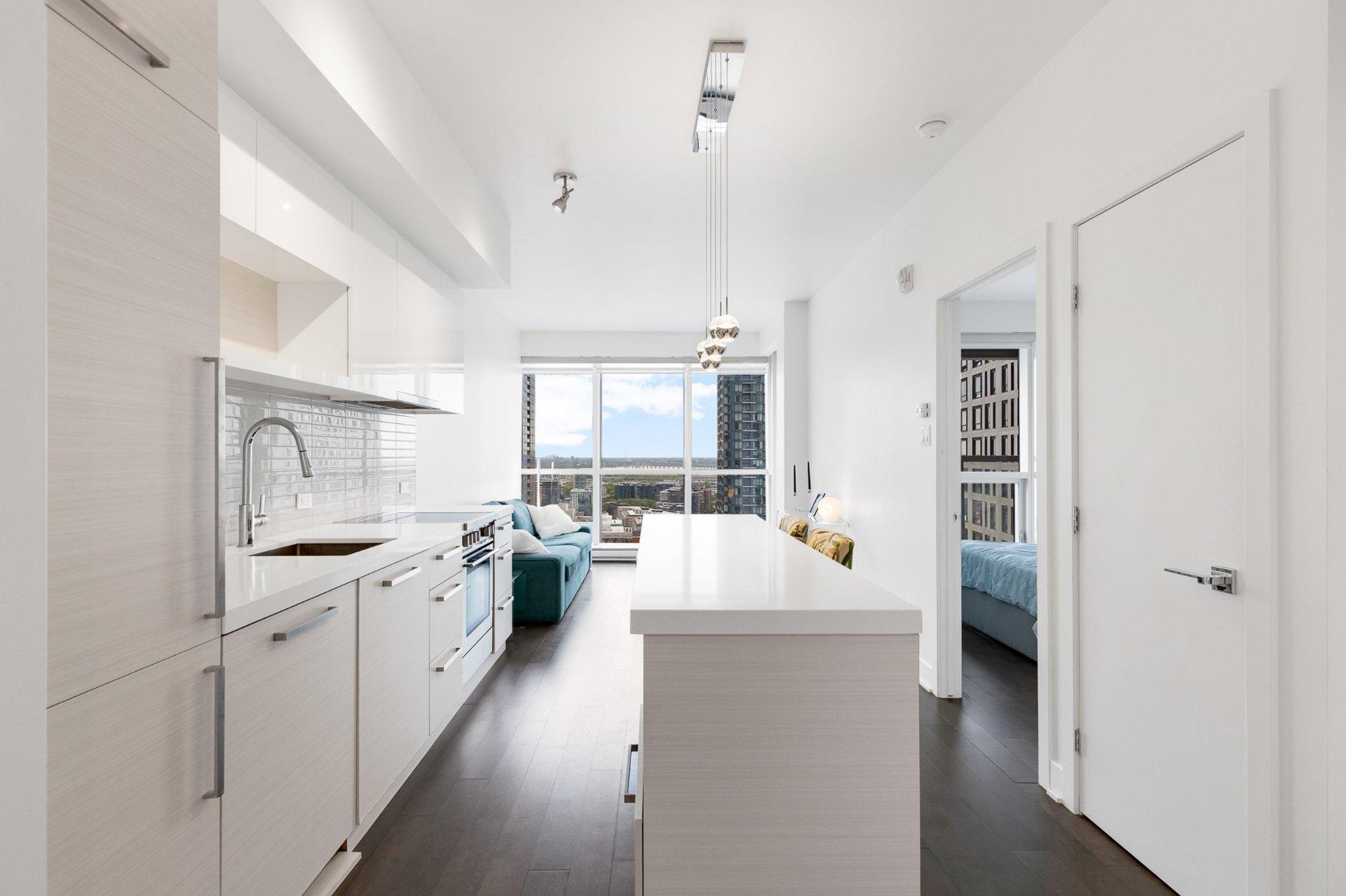 









1050


Rue Drummond

, 2303,
Montréal (Ville-Marie),




QC
H3B0G3

