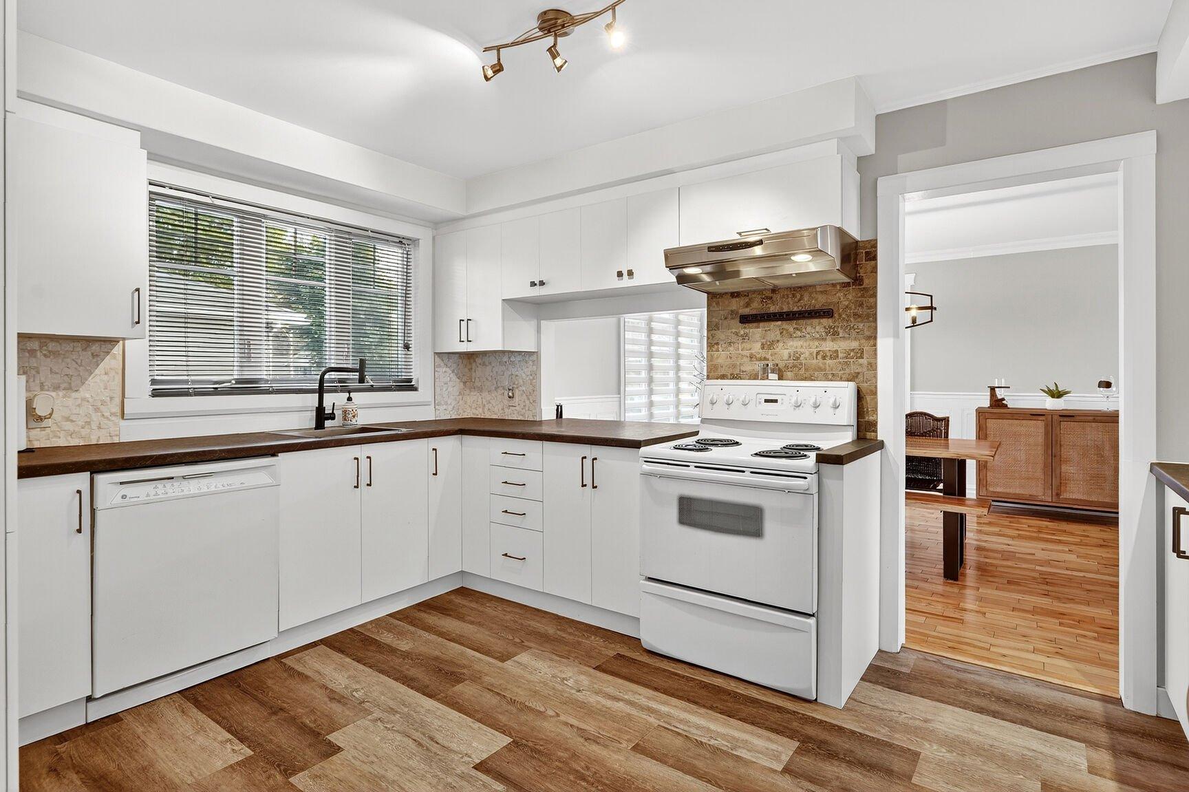 









345


3e Boulevard

,
Saint-Jérôme,




QC
J7Z3L8

