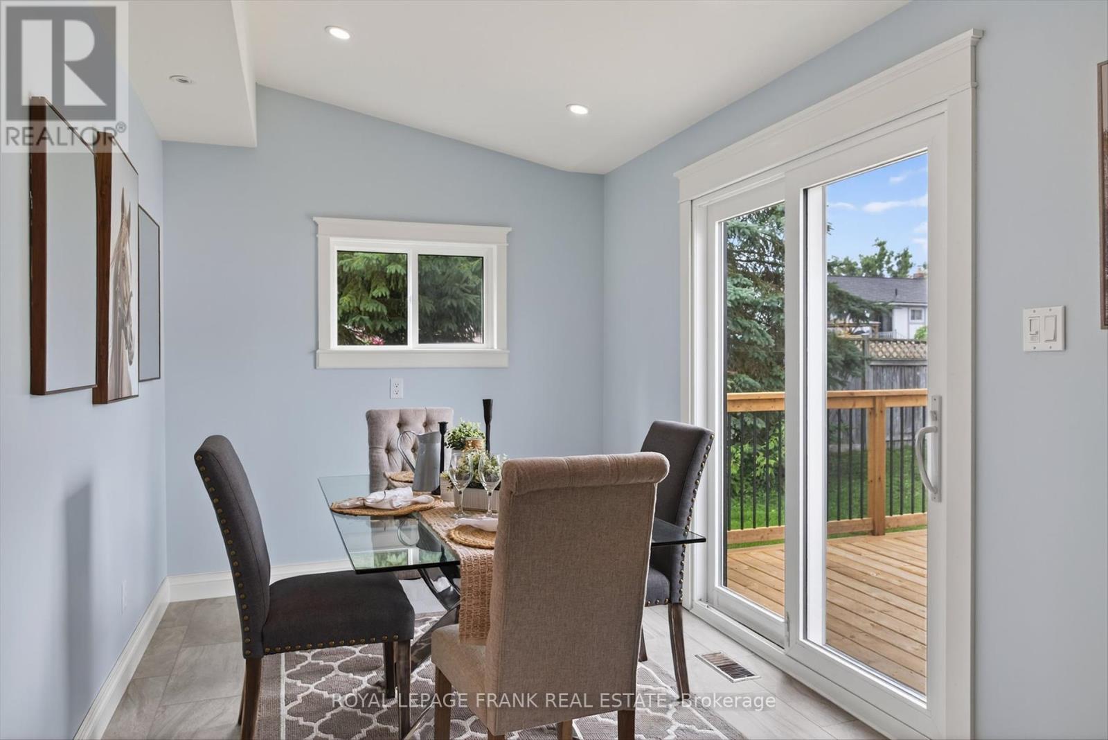 












36 GEORGE STREET E

,
Kawartha Lakes (Lindsay),




Ontario
K9V1W5

