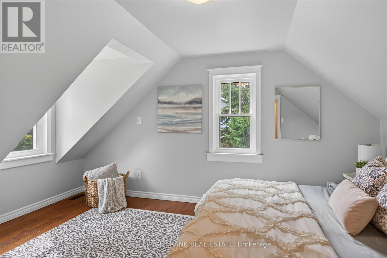 












36 GEORGE STREET E

,
Kawartha Lakes (Lindsay),




Ontario
K9V1W5

