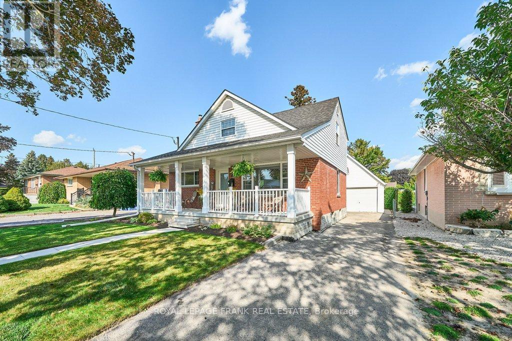 












483 NIPIGON STREET

,
Oshawa (McLaughlin),




Ontario
L1J4P6

