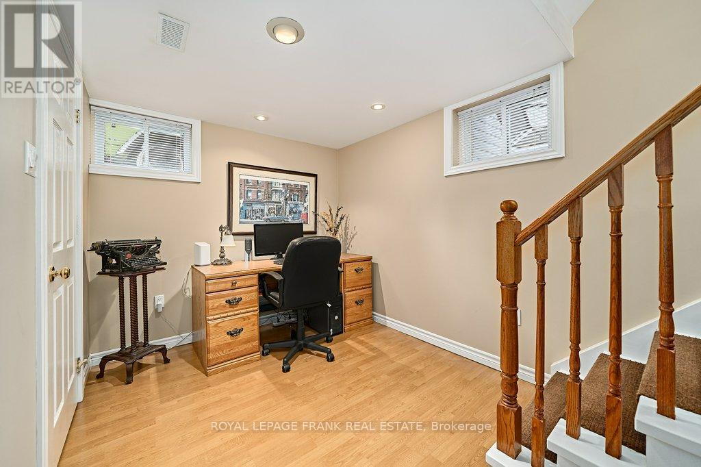 












483 NIPIGON STREET

,
Oshawa (McLaughlin),




Ontario
L1J4P6

