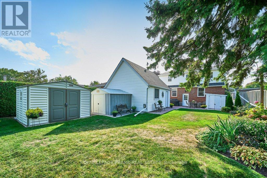 












483 NIPIGON STREET

,
Oshawa (McLaughlin),




Ontario
L1J4P6

