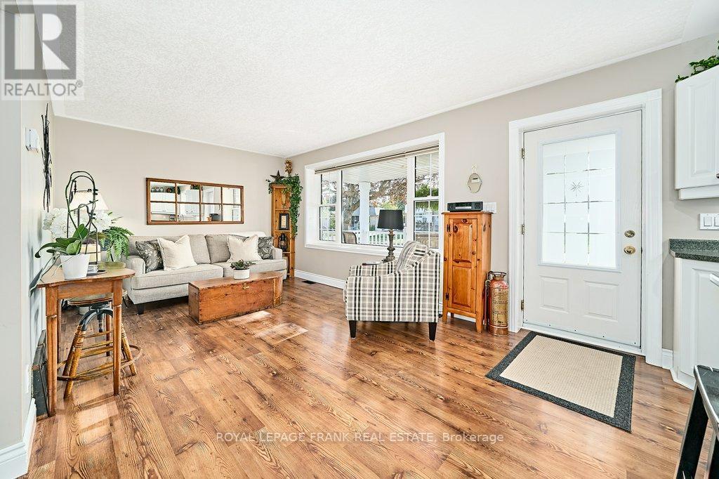 












483 NIPIGON STREET

,
Oshawa (McLaughlin),




Ontario
L1J4P6


