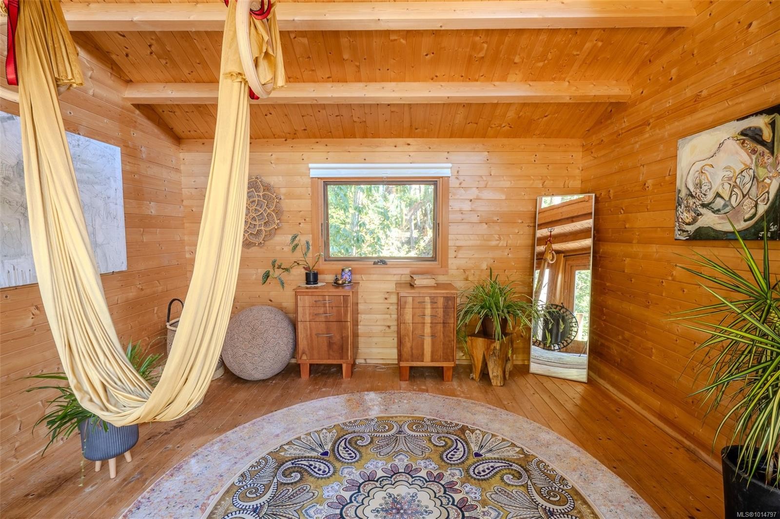 









124


Margaret

Ave,
Salt Spring,




BC
V8K 1H4

