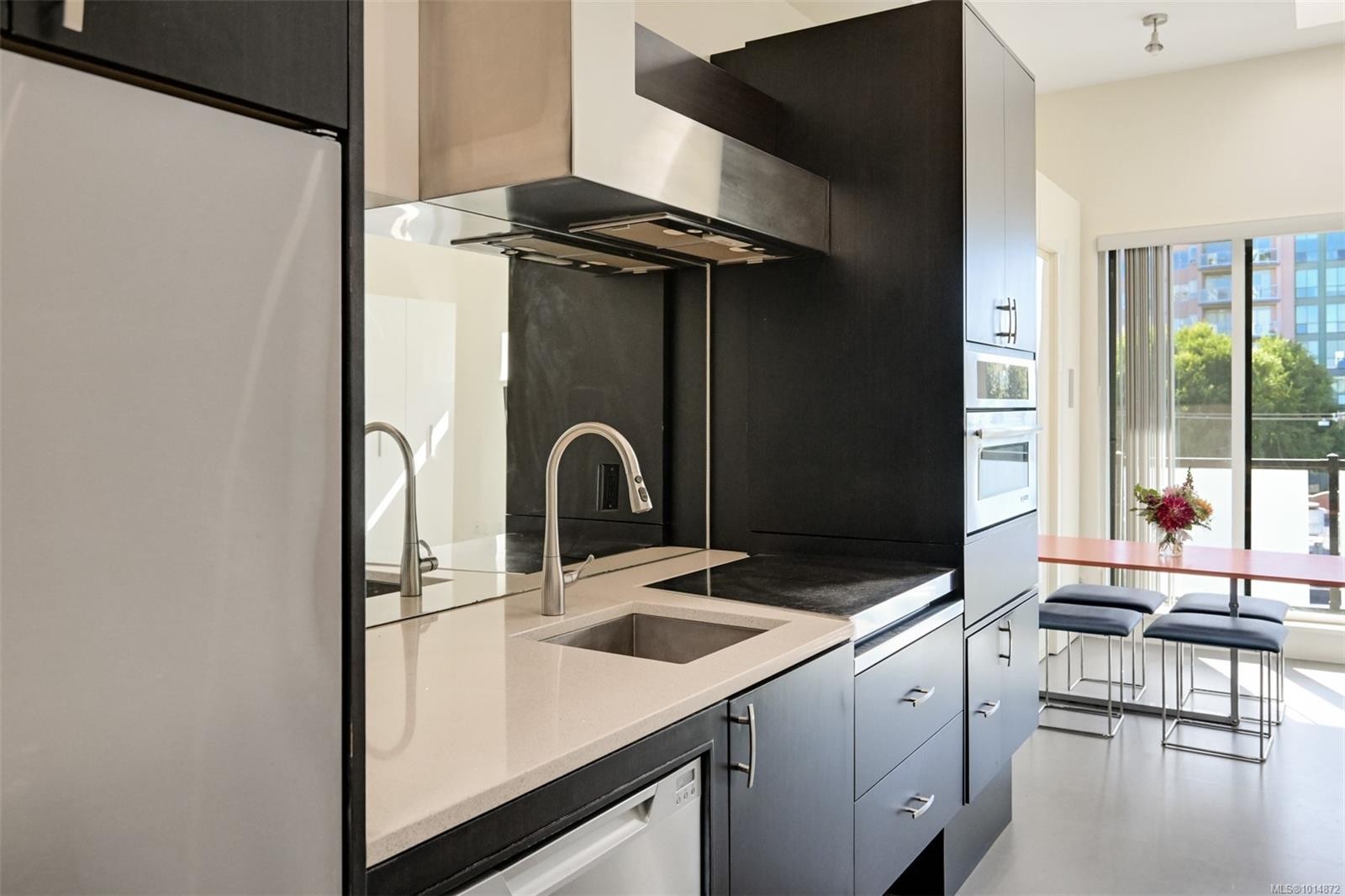









1007


Johnson

St, 404,
Victoria,




BC
V8V 3N6

