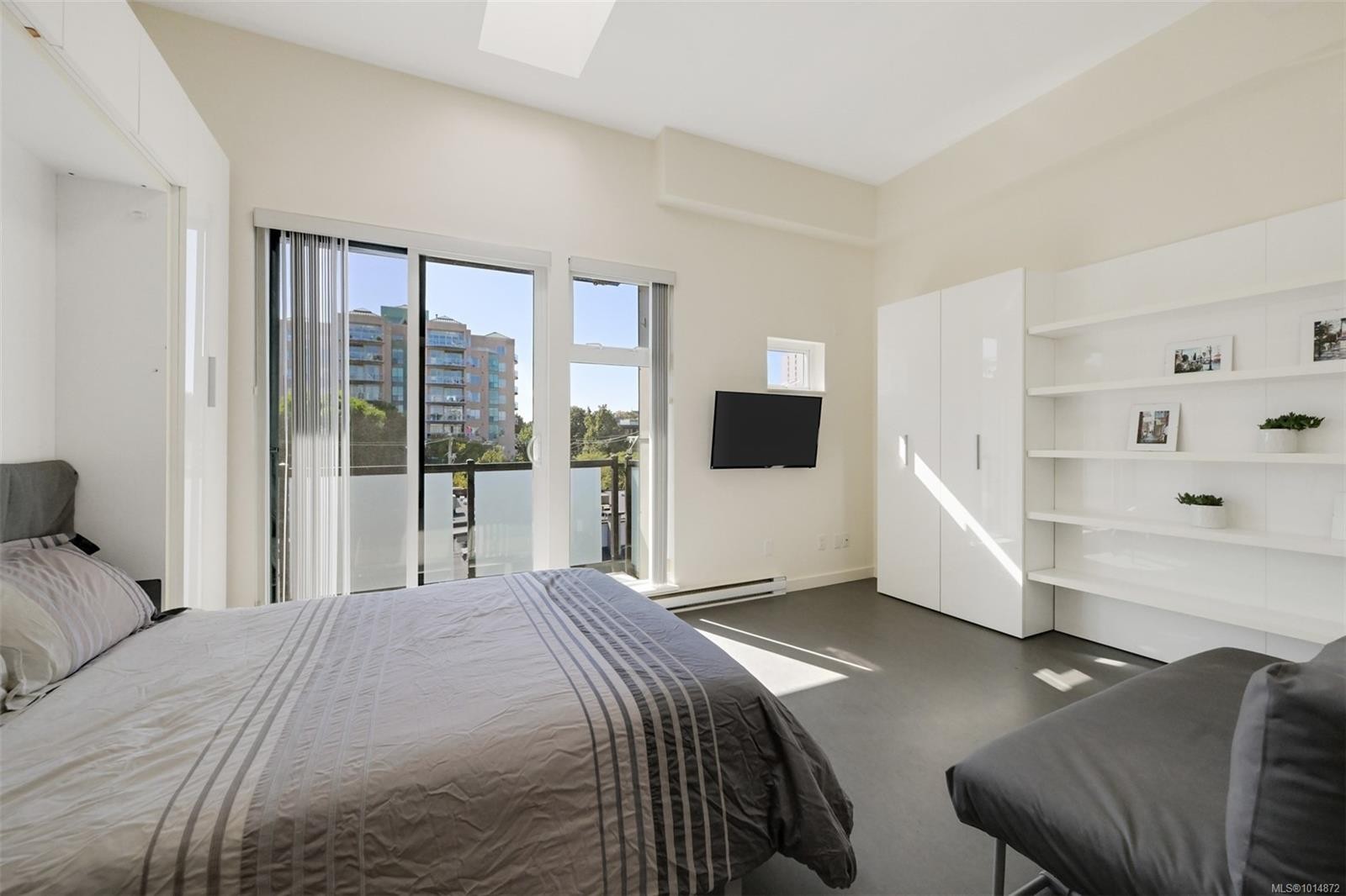 









1007


Johnson

St, 404,
Victoria,




BC
V8V 3N6

