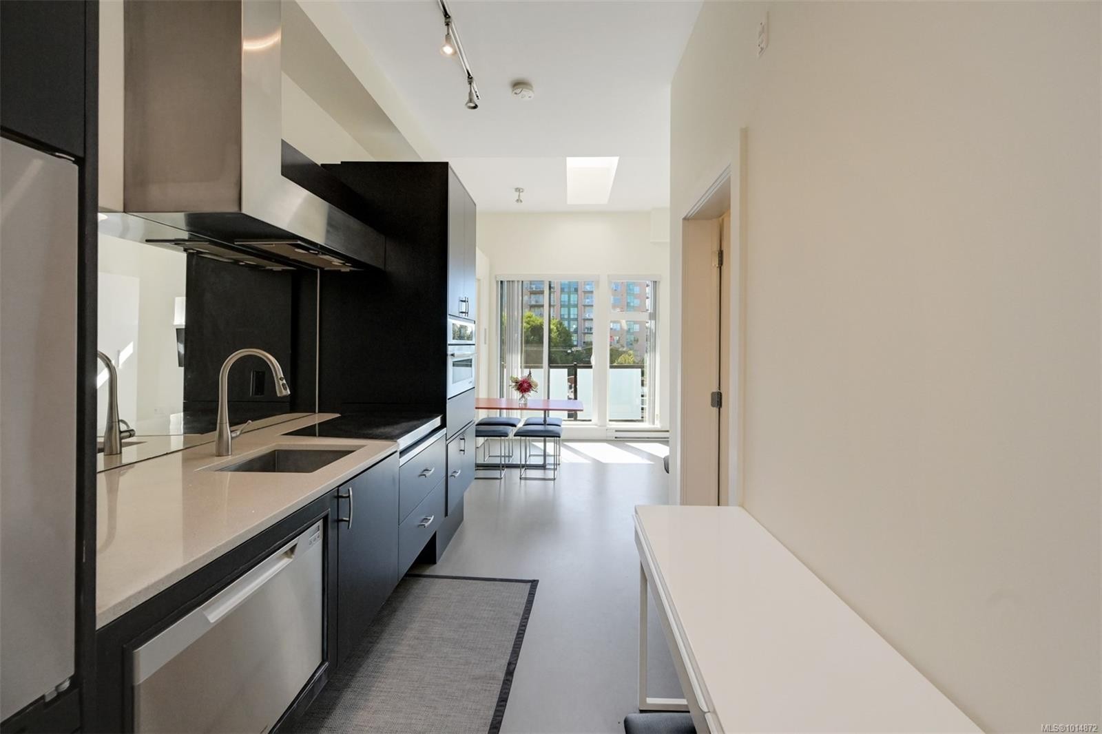 









1007


Johnson

St, 404,
Victoria,




BC
V8V 3N6

