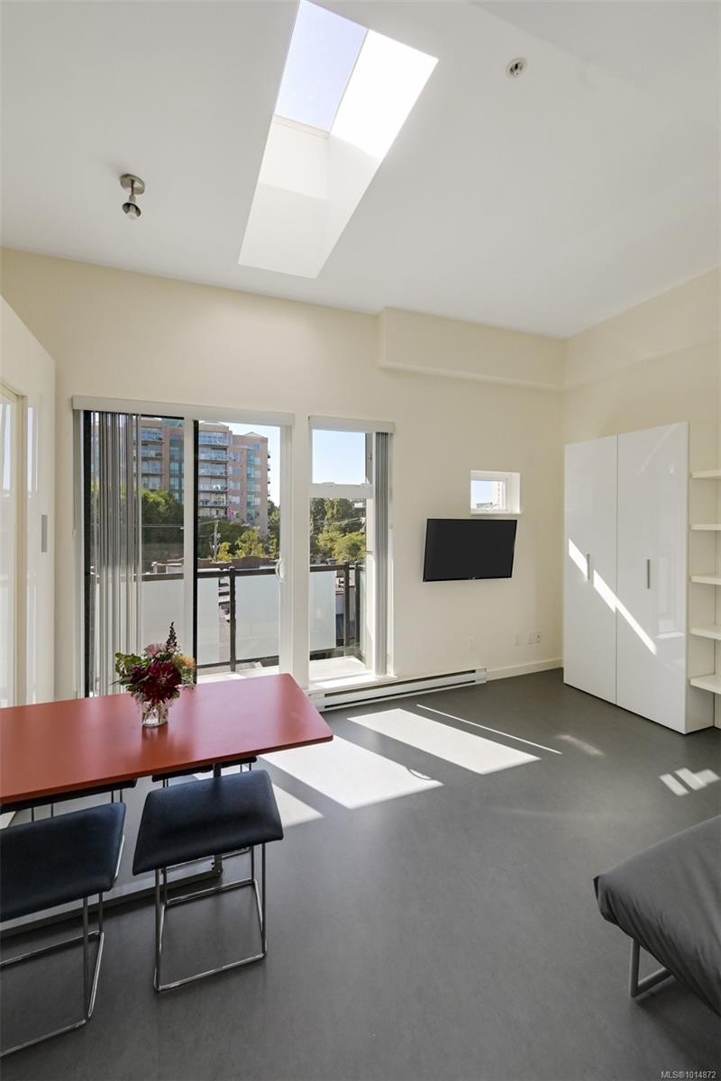 









1007


Johnson

St, 404,
Victoria,




BC
V8V 3N6

