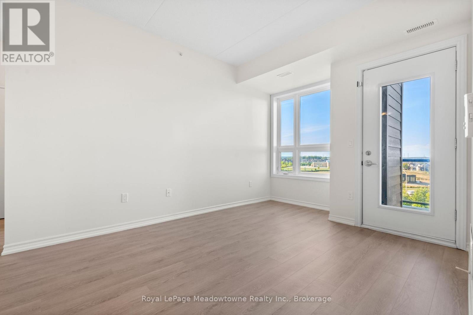 












511 - 630 SAUVE STREET

,
Milton (BE Beaty),




Ontario
L9T9A6

