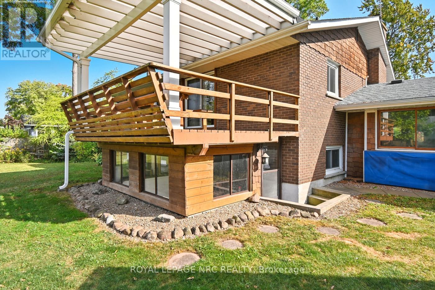 












10592 WOODLAND DRIVE

,
Wainfleet (Lakeshore),




Ontario
L3K5V4

