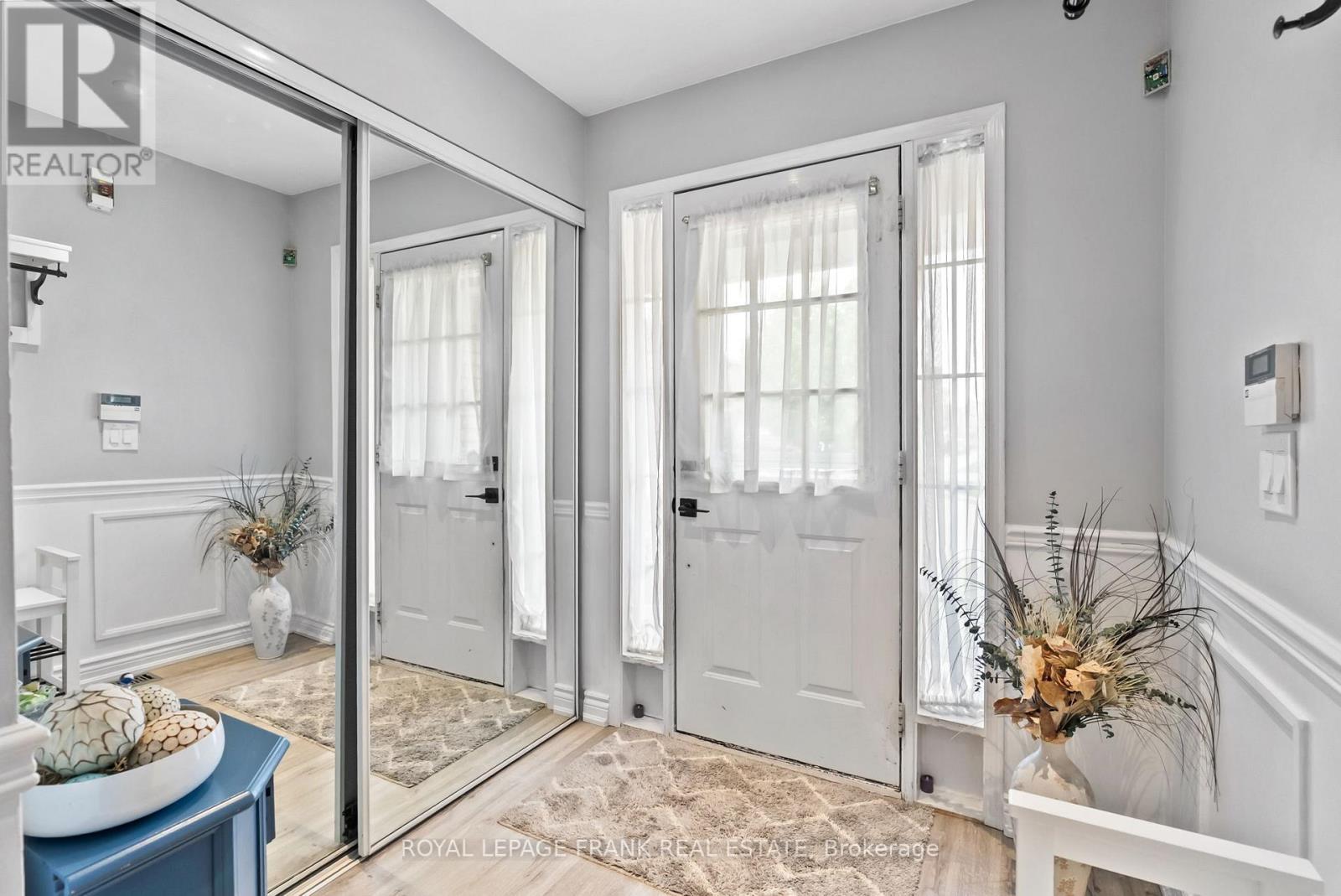 












24 INGOLD LANE

,
Ajax (Central),




Ontario
L1Z1K3

