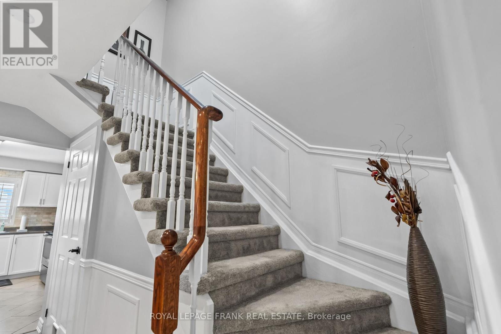












24 INGOLD LANE

,
Ajax (Central),




Ontario
L1Z1K3


