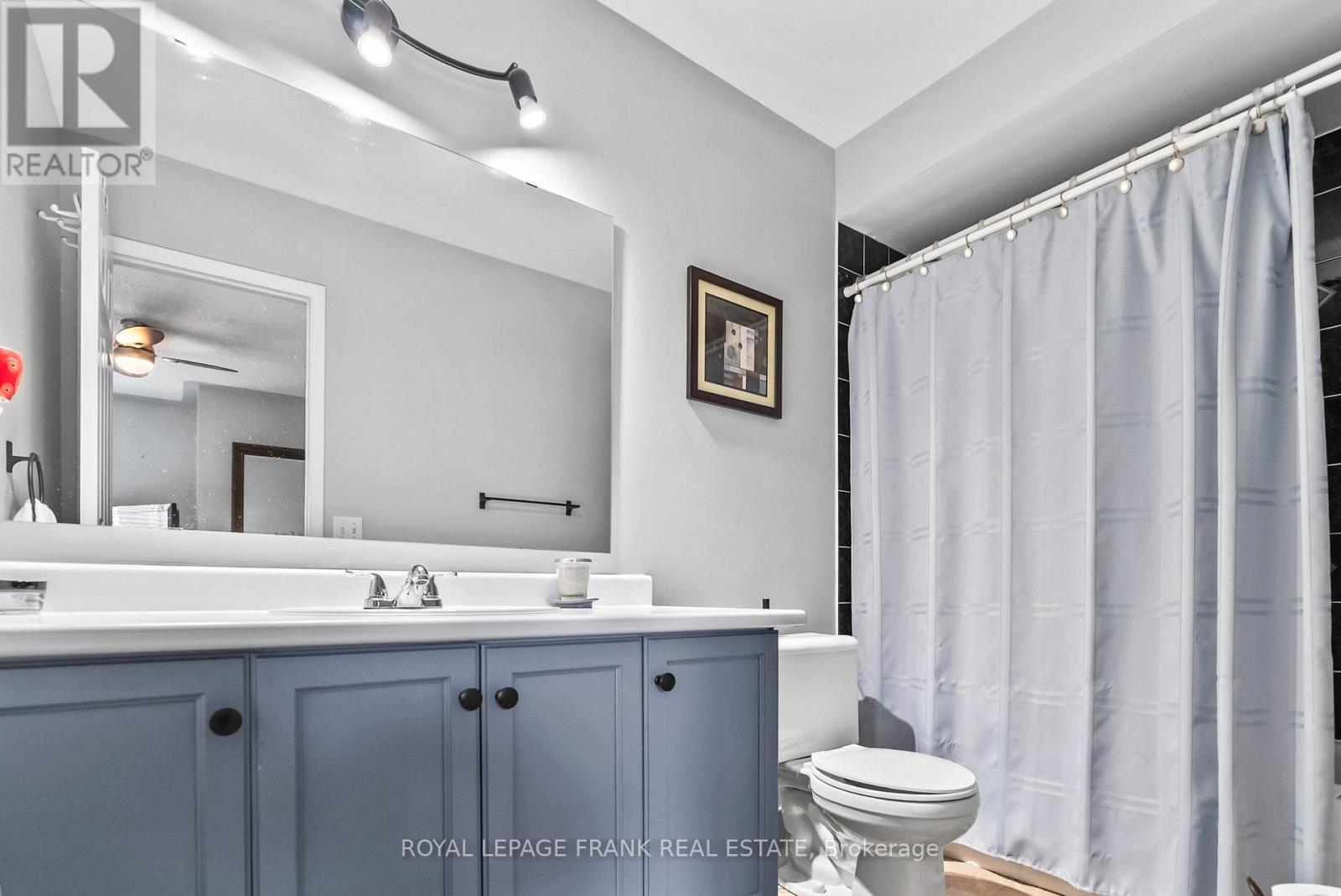 












24 INGOLD LANE

,
Ajax (Central),




Ontario
L1Z1K3


