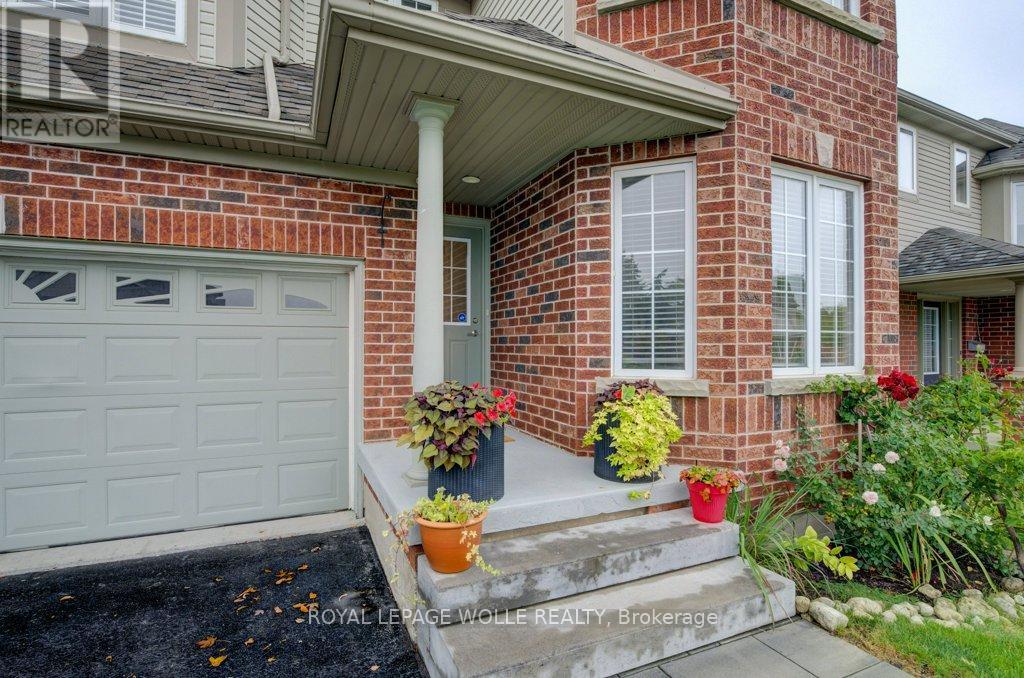 












704 SHEDIAC CRESCENT

,
Waterloo,




Ontario
N2K4H5

