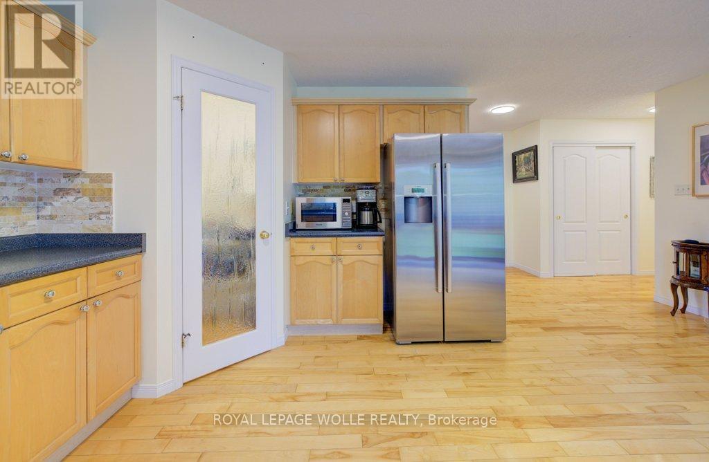 












704 SHEDIAC CRESCENT

,
Waterloo,




Ontario
N2K4H5

