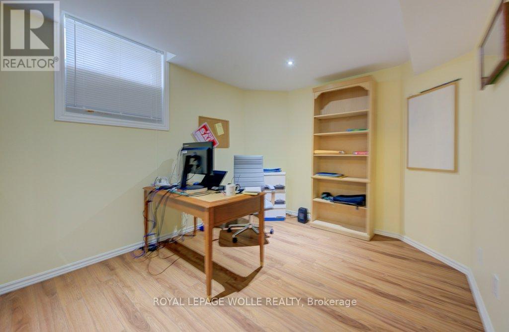 












704 SHEDIAC CRESCENT

,
Waterloo,




Ontario
N2K4H5

