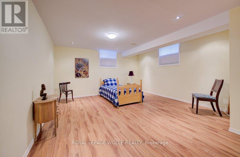 












704 SHEDIAC CRESCENT

,
Waterloo,




Ontario
N2K4H5

