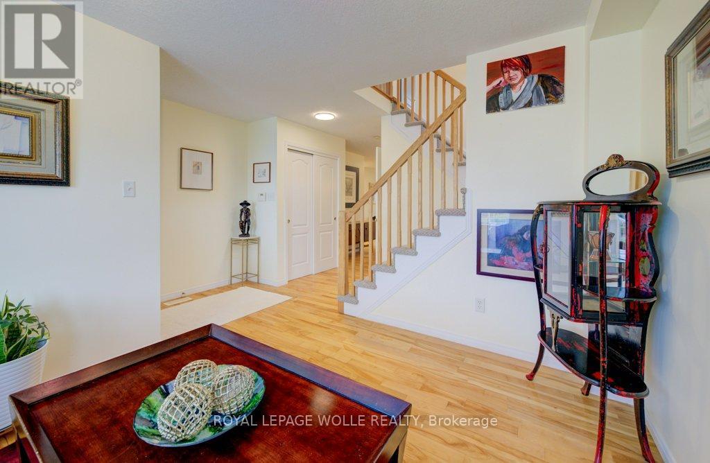 












704 SHEDIAC CRESCENT

,
Waterloo,




Ontario
N2K4H5

