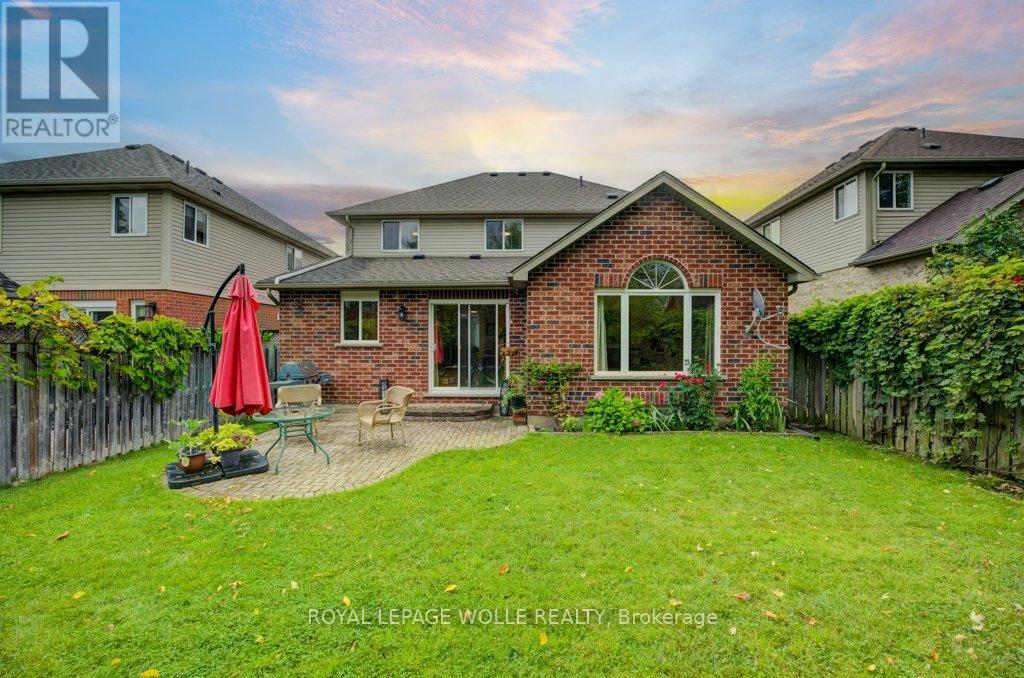 












704 SHEDIAC CRESCENT

,
Waterloo,




Ontario
N2K4H5


